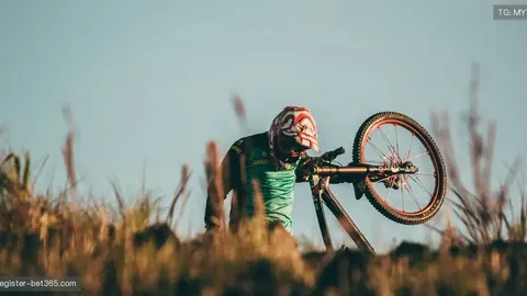 中超第18轮：上海上港1-2江苏苏宁，罗晋加时制胜，战局逆转落幕